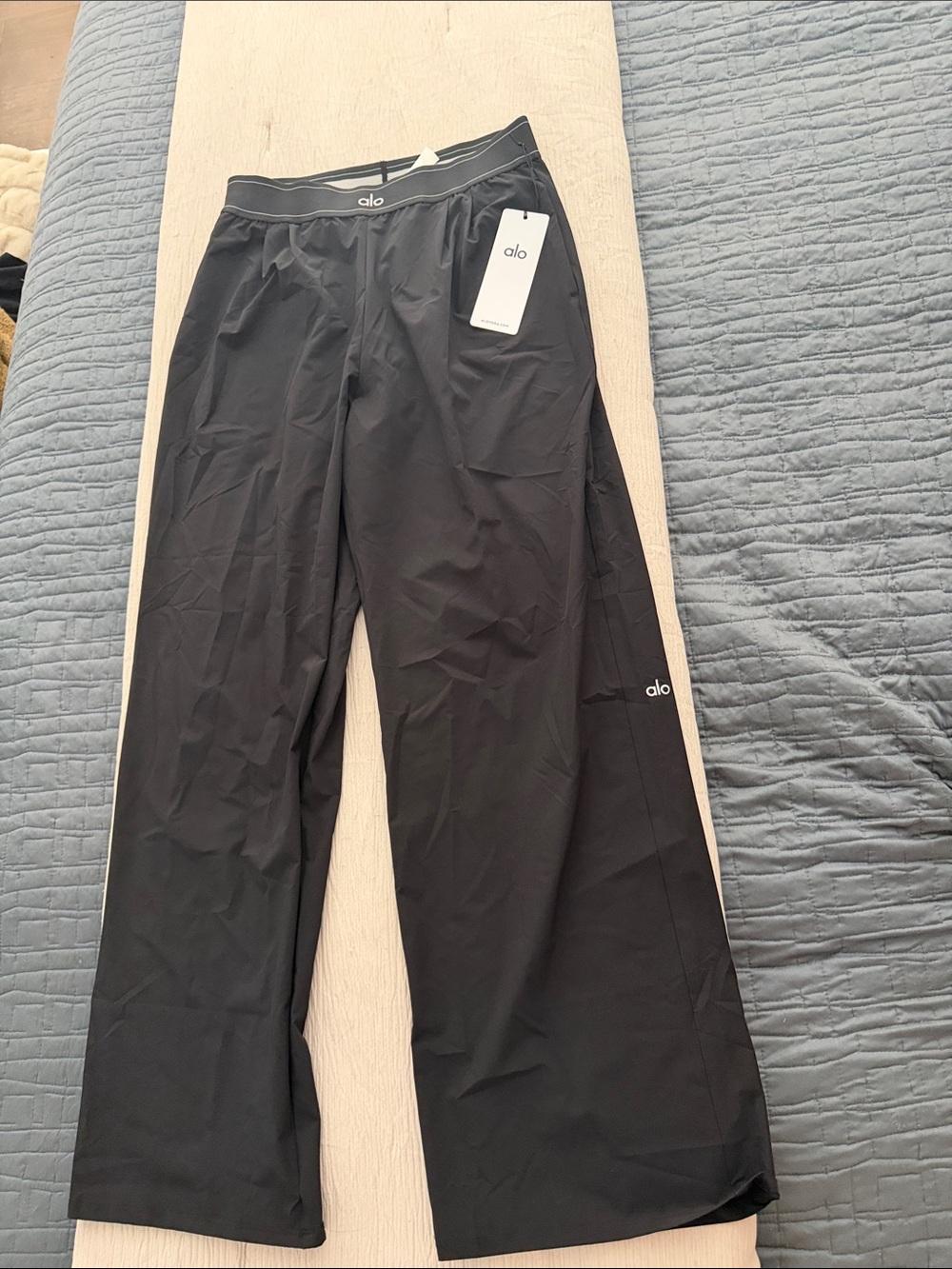 ALO Yoga Men's Black Jogger-Style Sweatpants